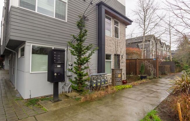 3Bd/3Ba Seattle Townhouse