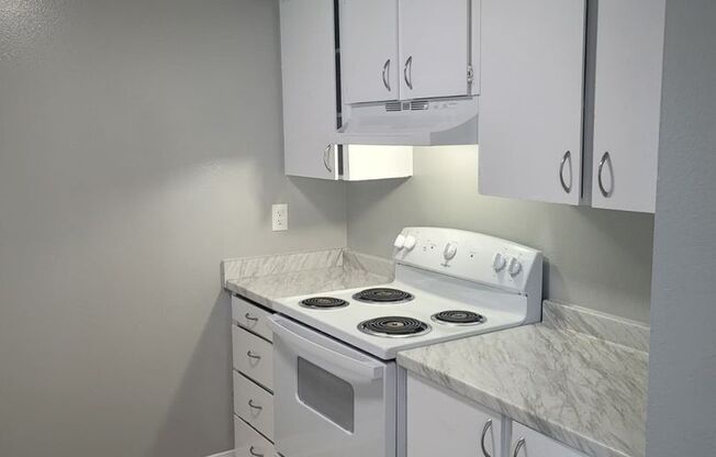 2 beds, 1 bath, 867 sqft, $1,255, Unit 601 K102