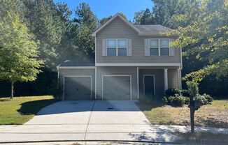 Like new! 3 bedroom, 2.5 bath home in Newnan! Must see!