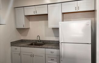 2 beds, 1 bath, 800 sqft, $2,450, Unit 07