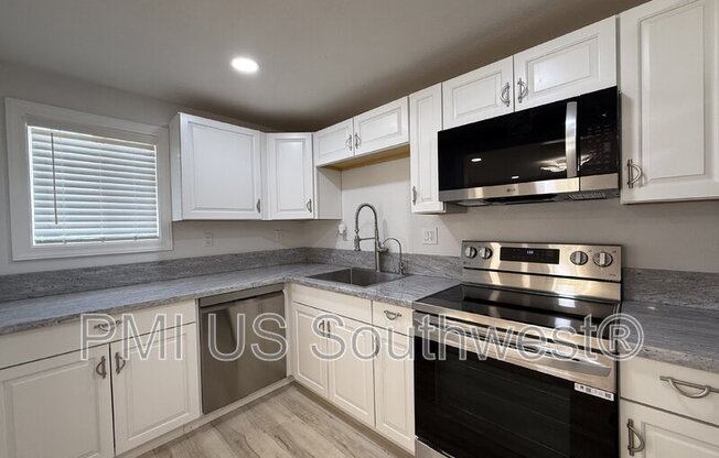 315 MOSER AVE