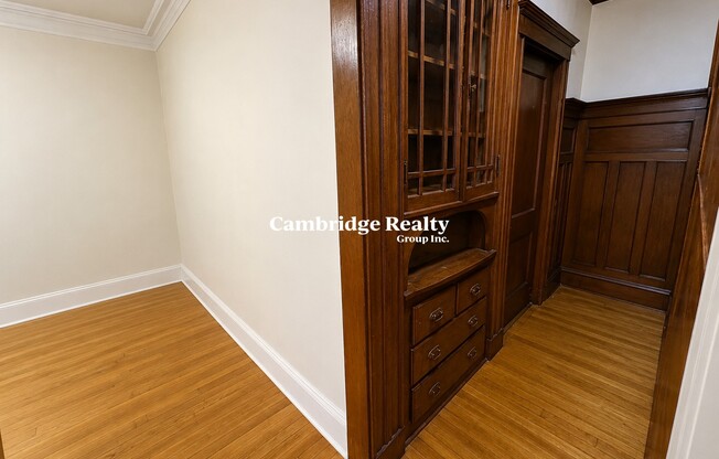 106 STRATHMORE RD