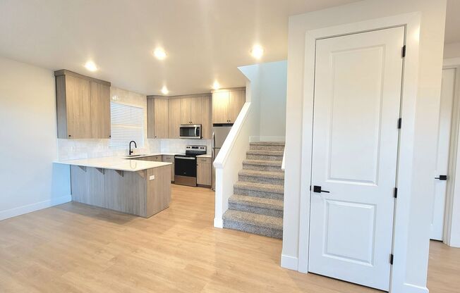 Modern Comfort in the Heart of SE Portland — 3 Bed, 2.5 Bath Home!