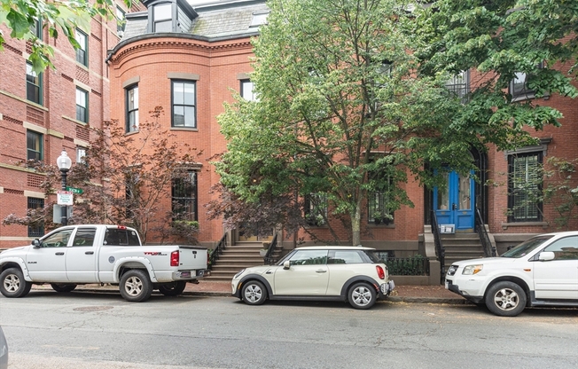 78 W CONCORD ST