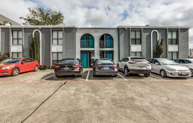 1 bed, 1 bath, 655 sqft, $1,285, Unit 111
