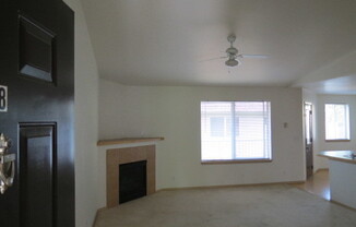 2 beds, 1 bath, 785 sqft, $1,495, Unit A5