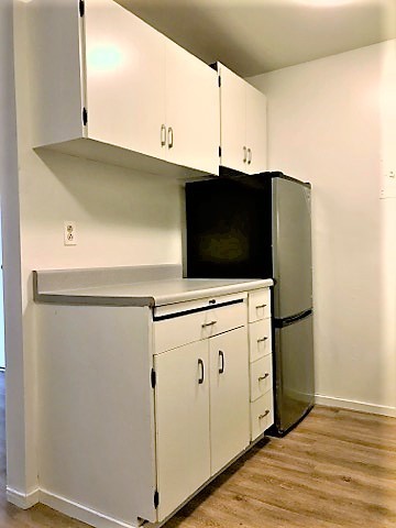 1 bed, 1 bath, 300 sqft, $1,350, Unit 208