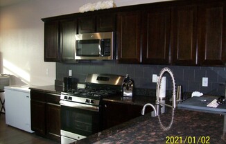 3700 LOMA BRISA DR