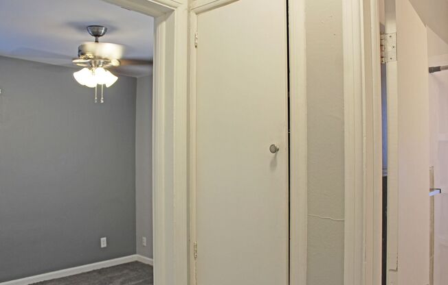 2 beds, 1 bath, $1,600, Unit 1715 S 10th Ave