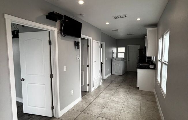 2412 W. 48th St.