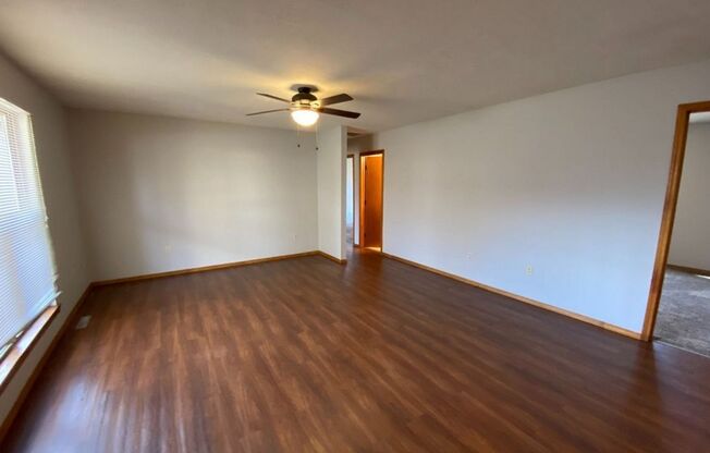 3 beds, 1 bath, $1,095