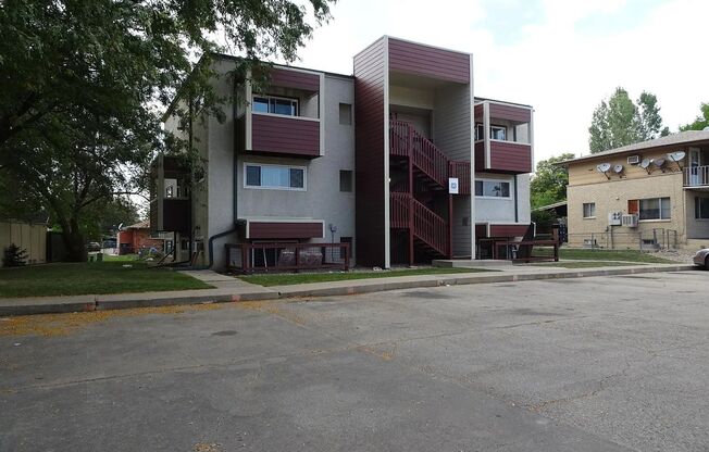 2 beds, 1 bath, $1,800, Unit #6