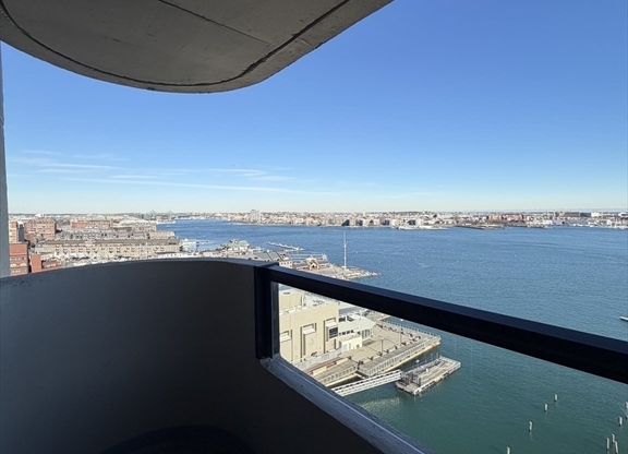 1 bed, 1.5 baths, 1,380 sqft, $6,695, Unit 17B