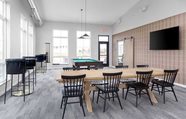 1 bed, 1 bath, 704 sqft, $1,230, Unit 307