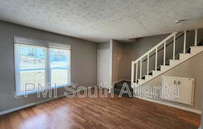 834 RDG AVE