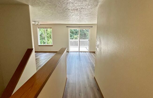 Newly Remodeled Three-Bedroom Two-Story Duplex- South Salem