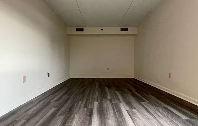 2 beds, 2 baths, 902 sqft, $3,200, Unit T204