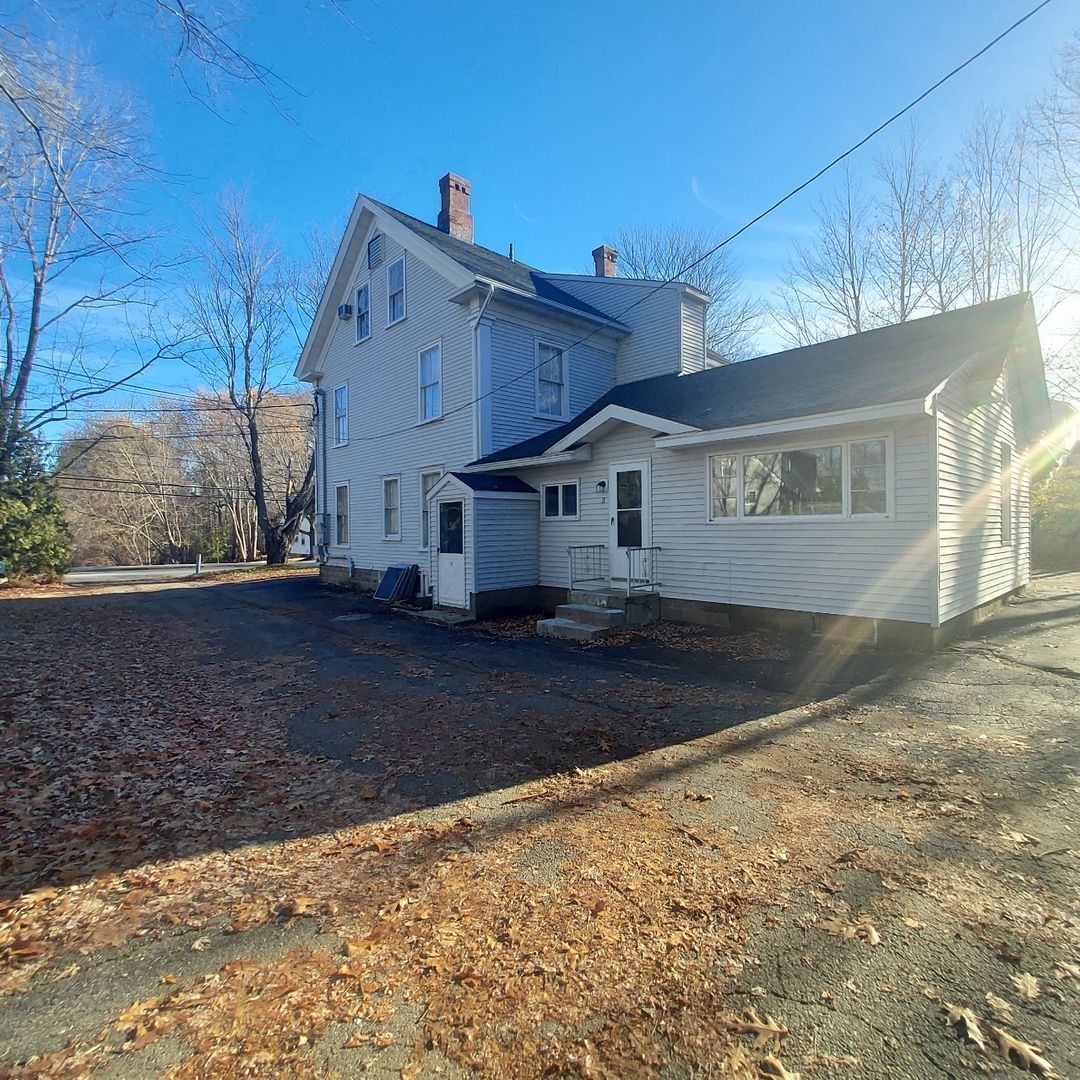 3 Packers Falls Rd