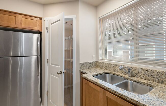 16503 6th Avenue West