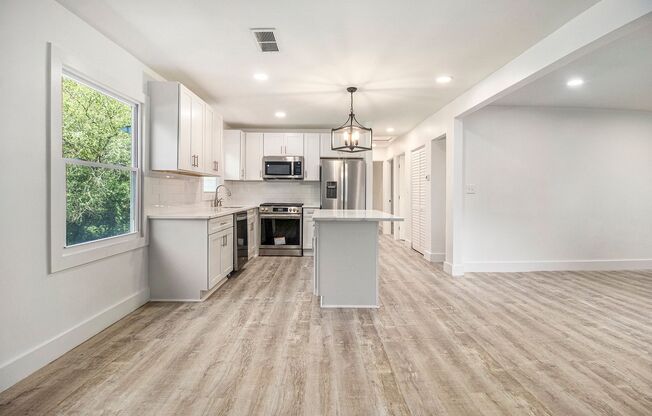 Completely remodeled 3 bedroom home in Atlanta! Must see!