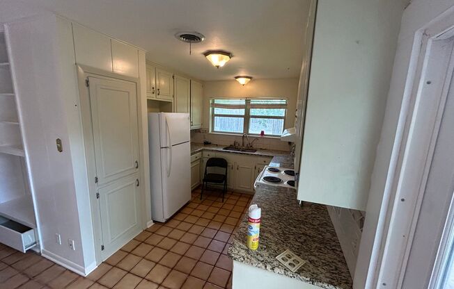 3 Bedroom 2 Bath House in Corpus Christi! Showings Not Available until after August 1st!