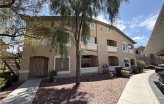 Upgraded Henderson Condo with Walk-In Closet & Resort Amenities