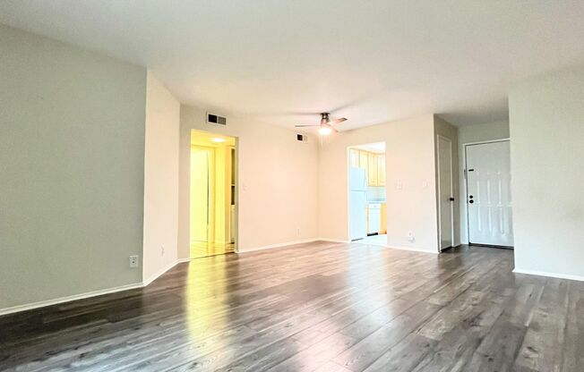 2 beds, 1 bath, $2,910, Unit Apt 111