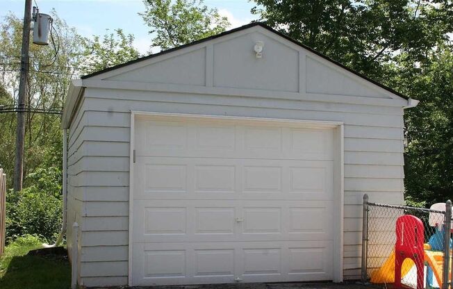 Charming home -  Coming open JUNE 15TH