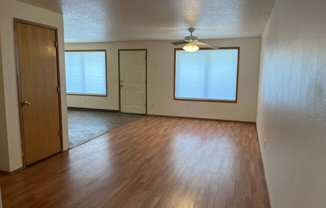 Spacious 3 bed 2.5 Bath Townhome in Cascade Park! All Appliances Included! Ceiling Fans in Every Room! Great Location!