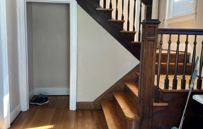 7 Bedroom House Located in Clifton Near UC's Campus