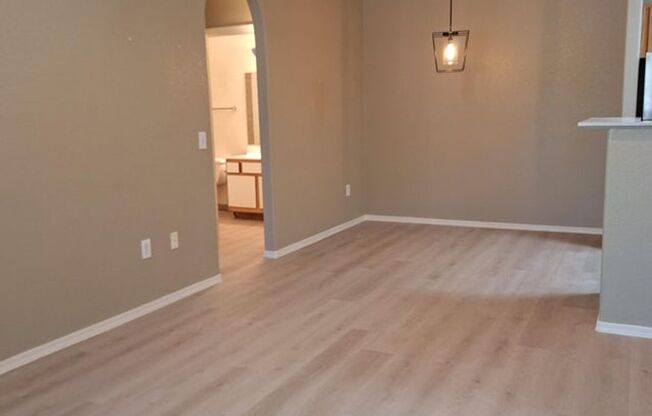 1 bed, 1 bath, $1,200