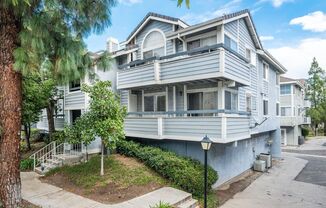 ADORABLE 3+2 CORNER UNIT & 2-CAR GARAGE!