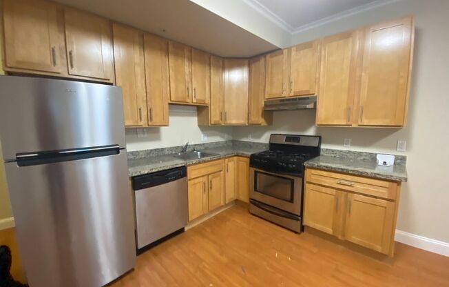 1 bed, 1 bath, 457 sqft, $1,695, Unit 3833T - 10