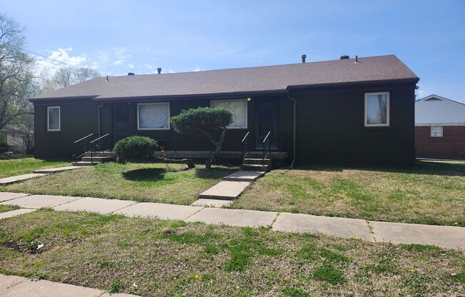 6605-6607  E Cottonwood Ln