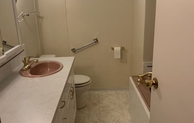 2 beds, 2 baths, $1,700