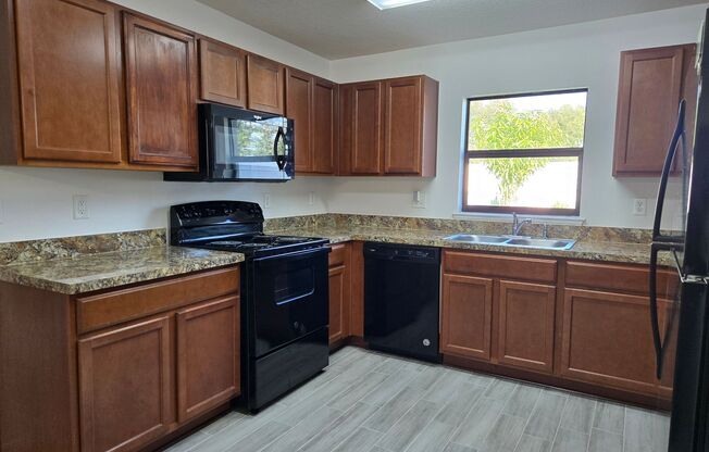 3 beds, 2 baths, $2,450