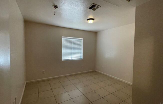 3 beds, 2 baths, 1,200 sqft, $1,750