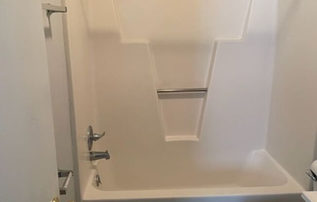 1 bed, 1 bath, 591 sqft, $785, Unit 1600-07