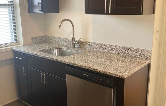 2 beds, 1 bath, 802 sqft, $1,399, Unit 1301-66