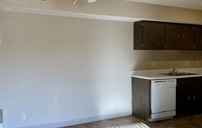 1 bed, 1 bath, 850 sqft, $950, Unit 3-321