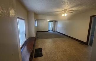 3 beds, 1 bath, $899