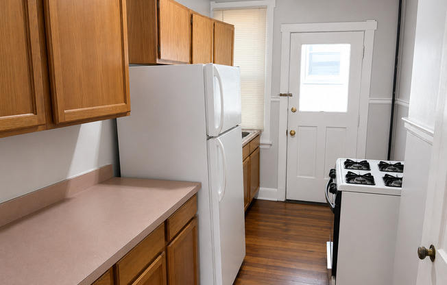 1 bed, 1 bath, 478 sqft, $895, Unit 3405-77