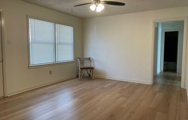 2 beds, 1 bath, $950