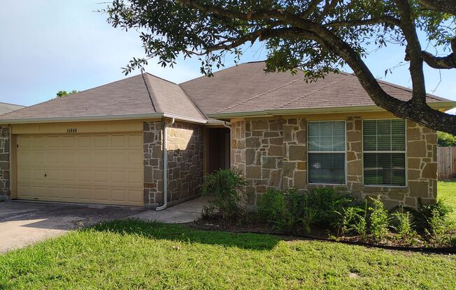 4 Bedroom 2 Bath in Windermere