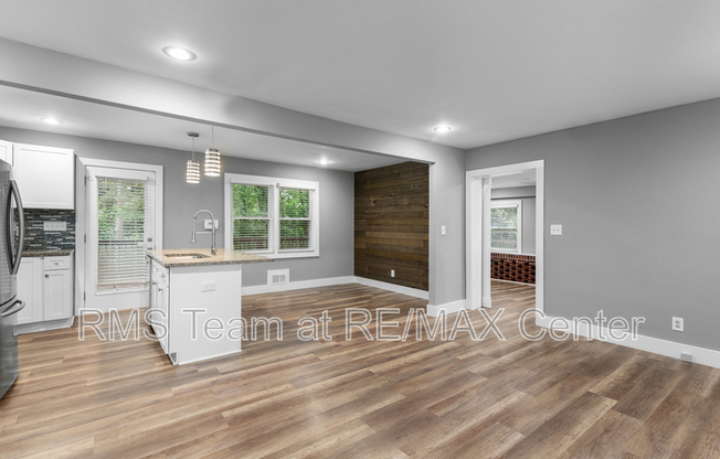 1699 FLINTWOOD DR SE