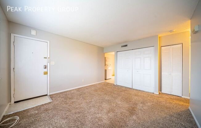 311 E JENKINS AVE