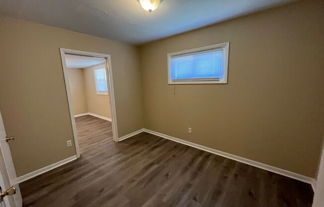 3 beds, 1 bath, $1,200