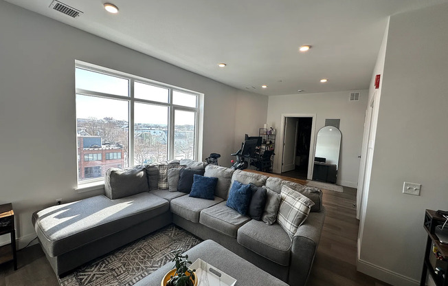 1 bed, 1 bath, $3,150, Unit 510
