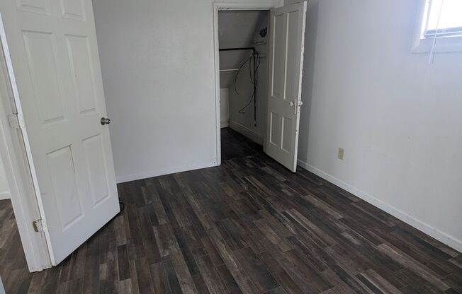 1 bed, 1 bath, $950, Unit APT 5