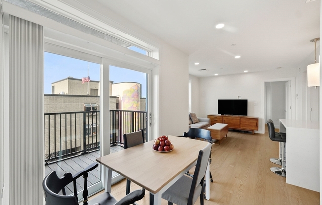 2 beds, 2 baths, 944 sqft, $3,700, Unit 410